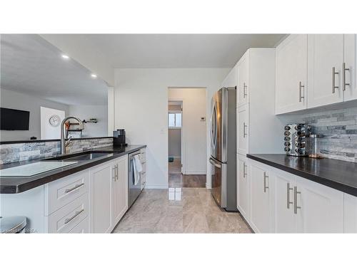 40 Silver Lake Drive, Port Dover, ON - Indoor Photo Showing Kitchen