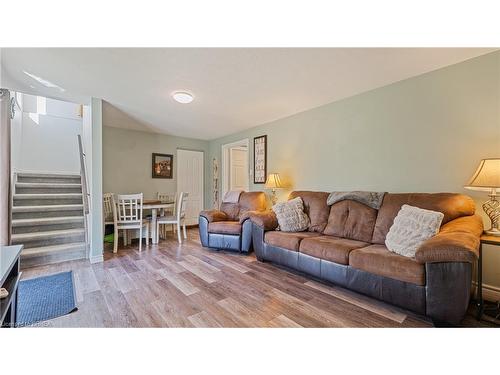 40 Silver Lake Drive, Port Dover, ON - Indoor Photo Showing Living Room