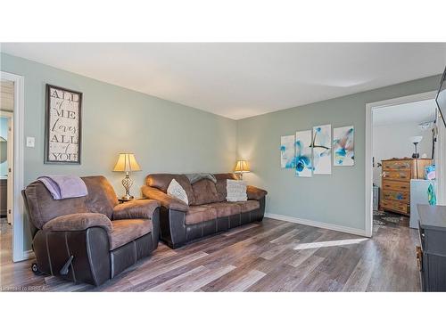 40 Silver Lake Drive, Port Dover, ON - Indoor Photo Showing Living Room