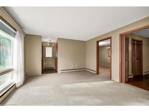 16 Harvest Lane, Brantford, ON - Indoor Photo Showing Other Room