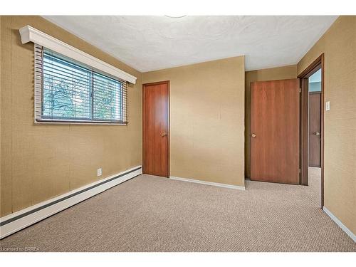 16 Harvest Lane, Brantford, ON - Indoor Photo Showing Other Room