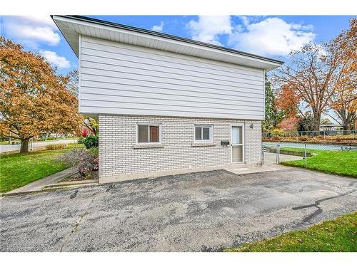 16 Harvest Lane, Brantford, ON - Outdoor