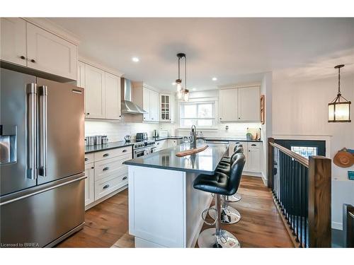 9 Kiwanis Avenue, Port Dover, ON - Indoor Photo Showing Kitchen With Stainless Steel Kitchen With Upgraded Kitchen