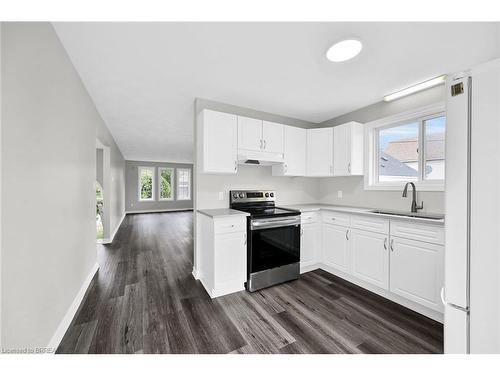 12 Hill Avenue, Brantford, ON - Indoor Photo Showing Kitchen