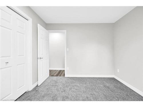 12 Hill Avenue, Brantford, ON - Indoor Photo Showing Other Room