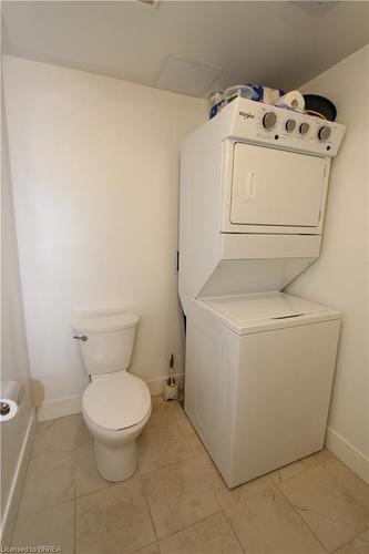 402-1 Wellington Street, Brantford, ON - Indoor Photo Showing Laundry Room