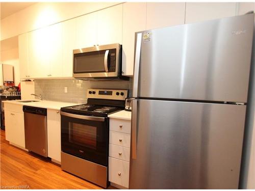 402-1 Wellington Street, Brantford, ON - Indoor Photo Showing Kitchen