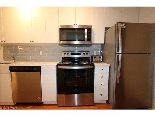 402-1 Wellington Street, Brantford, ON - Indoor Photo Showing Kitchen