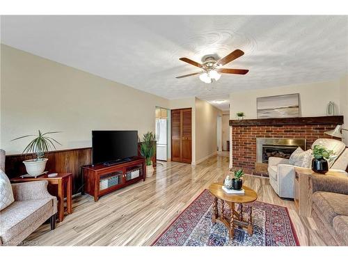 9 Rollingwood Crescent, Brantford, ON - Indoor Photo Showing Living Room With Fireplace