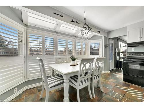 924 Union Street, Kitchener, ON - Indoor Photo Showing Dining Room