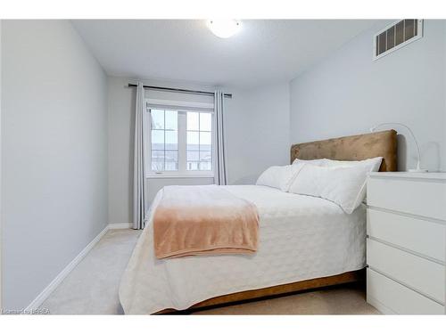 69 English Lane, Brantford, ON - Indoor Photo Showing Bedroom