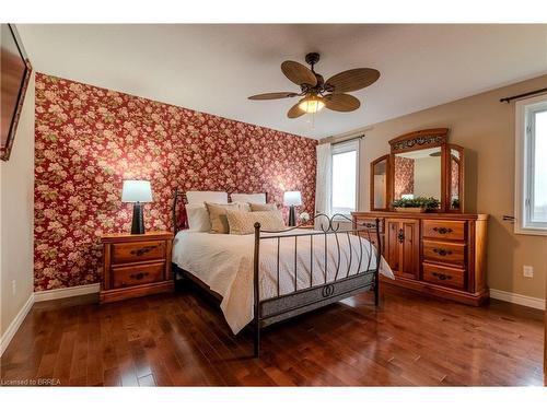 79 Taylor Road, St. George, ON - Indoor Photo Showing Bedroom