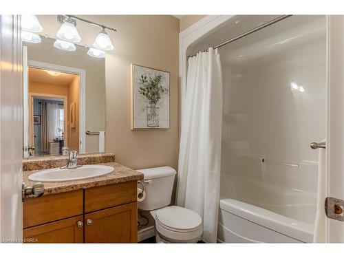 79 Taylor Road, St. George, ON - Indoor Photo Showing Bathroom