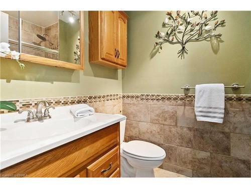 40 D'Aubigny Road, Brantford, ON - Indoor Photo Showing Bathroom