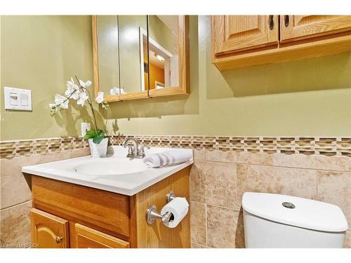 40 D'Aubigny Road, Brantford, ON - Indoor Photo Showing Bathroom