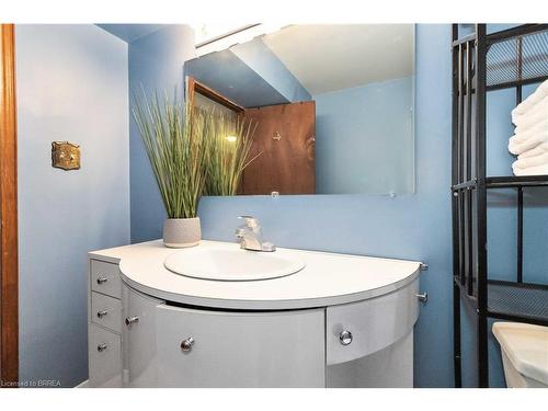 40 D'Aubigny Road, Brantford, ON - Indoor Photo Showing Bathroom