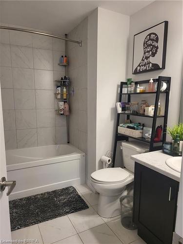 54-575 Woodward Avenue, Hamilton, ON - Indoor Photo Showing Bathroom