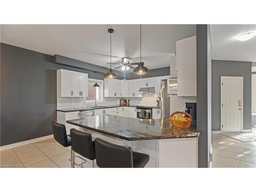 36 Kellogg Avenue, Mount Hope, ON - Indoor Photo Showing Kitchen With Upgraded Kitchen