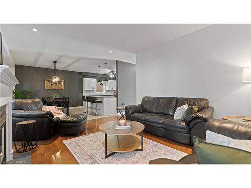 36 Kellogg Avenue, Mount Hope, ON - Indoor Photo Showing Living Room