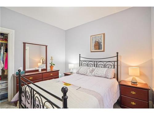 46 Bishop Street, Brantford, ON - Indoor Photo Showing Bedroom