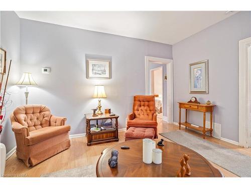 46 Bishop Street, Brantford, ON - Indoor Photo Showing Living Room