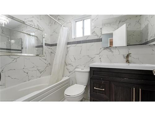 15 D'Aubigny Road, Brantford, ON - Indoor Photo Showing Bathroom