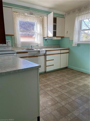 350 West Street, Brantford, ON - Indoor Photo Showing Kitchen