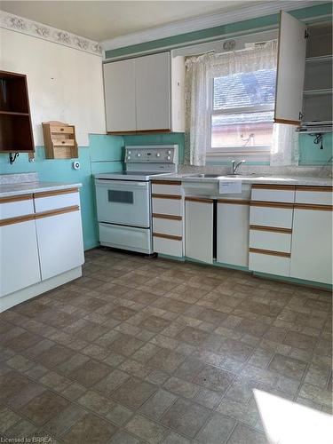 350 West Street, Brantford, ON - Indoor Photo Showing Kitchen