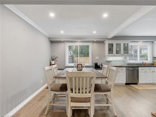 37 Dorchester Avenue, Brantford, ON - Indoor Photo Showing Dining Room