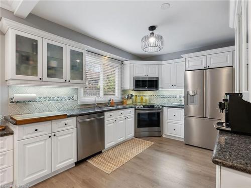 37 Dorchester Avenue, Brantford, ON - Indoor Photo Showing Kitchen