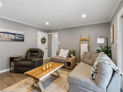 37 Dorchester Avenue, Brantford, ON - Indoor Photo Showing Living Room