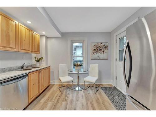 59 Buffalo Street, Brantford, ON - Indoor Photo Showing Living Room