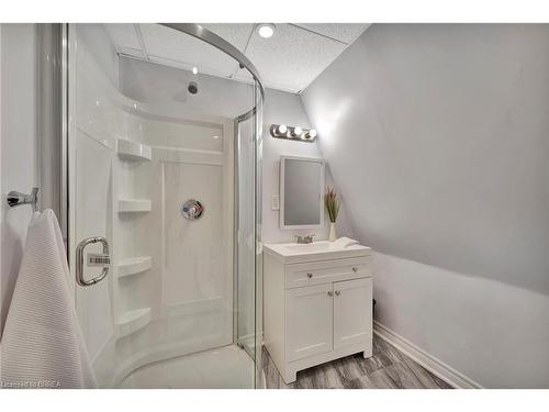 59 Buffalo Street, Brantford, ON - Indoor Photo Showing Kitchen