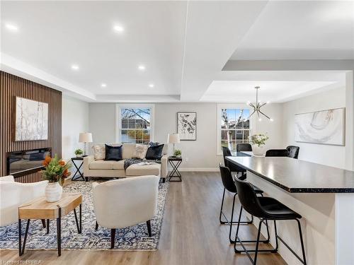 52 Fieldgate Drive, Brantford, ON - Indoor Photo Showing Living Room