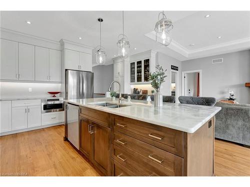 24 Whiting Drive, Paris, ON - Indoor Photo Showing Kitchen With Stainless Steel Kitchen With Double Sink With Upgraded Kitchen