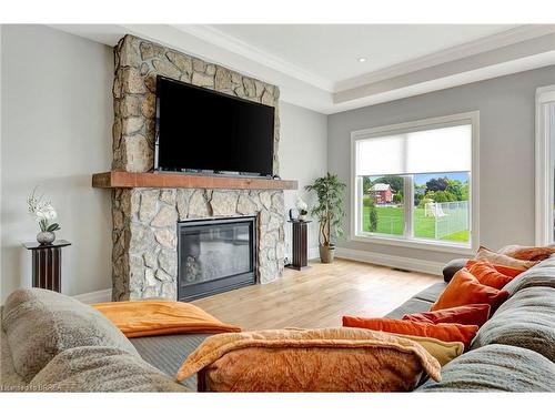 24 Whiting Drive, Paris, ON - Indoor Photo Showing Living Room With Fireplace