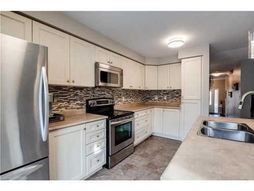 4269 Murvel Avenue, Burlington, ON - Indoor Photo Showing Kitchen With Double Sink With Upgraded Kitchen