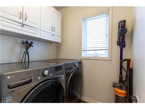 4269 Murvel Avenue, Burlington, ON - Indoor Photo Showing Laundry Room