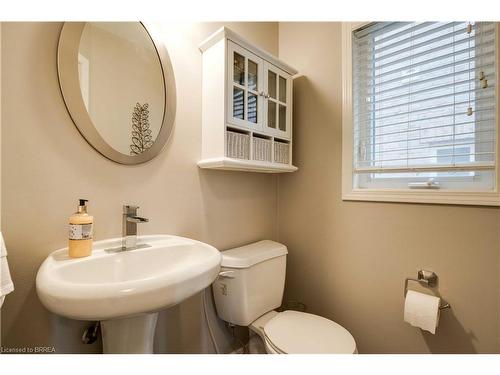 4269 Murvel Avenue, Burlington, ON - Indoor Photo Showing Bathroom