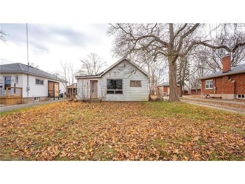 202 Charing Cross Street, Brantford, ON - Outdoor With Deck Patio Veranda