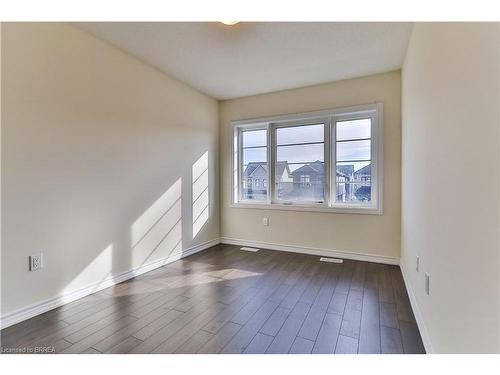 6 Mclaren Avenue, Brantford, ON - Indoor Photo Showing Other Room