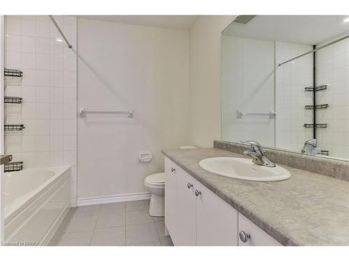 6 Mclaren Avenue, Brantford, ON - Indoor Photo Showing Bathroom