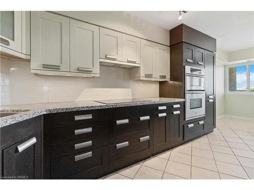 2-164 Paris Road, Brantford, ON - Indoor Photo Showing Kitchen