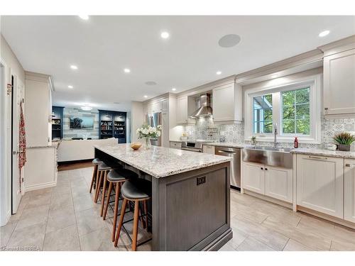 23 Scarfe Gardens, Brantford, ON - Indoor Photo Showing Kitchen With Double Sink With Upgraded Kitchen