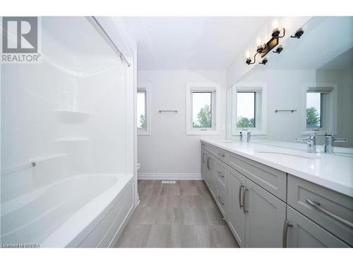 83 Greene Street, Exeter, ON - Indoor Photo Showing Bathroom