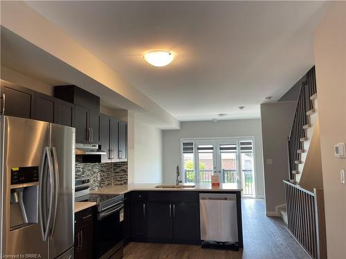 39-720 Grey Street, Brantford, ON - Indoor Photo Showing Kitchen With Upgraded Kitchen