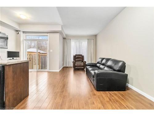 51-21 Diana Avenue, Brantford, ON - Indoor Photo Showing Living Room