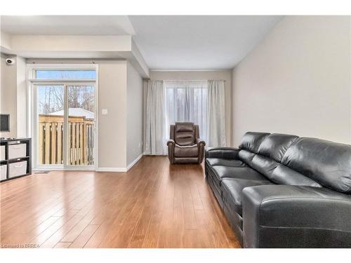 51-21 Diana Avenue, Brantford, ON - Indoor Photo Showing Living Room