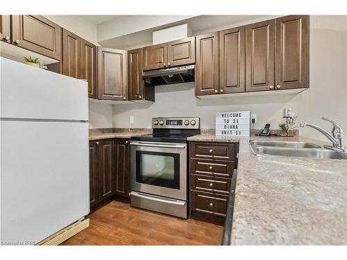 51-21 Diana Avenue, Brantford, ON - Indoor Photo Showing Kitchen With Double Sink