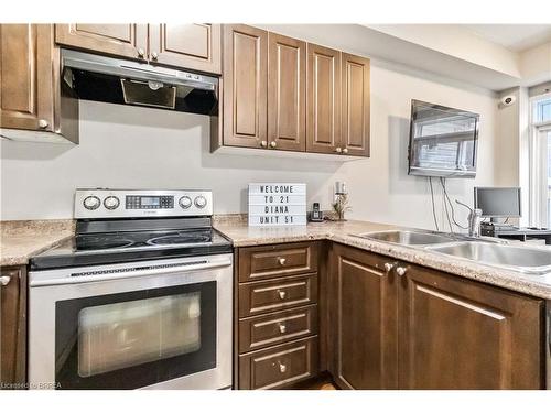 51-21 Diana Avenue, Brantford, ON - Indoor Photo Showing Kitchen With Double Sink